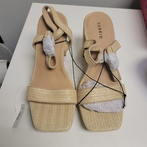 Raffia Platform Heel Sandal (WW) - SIZE 12